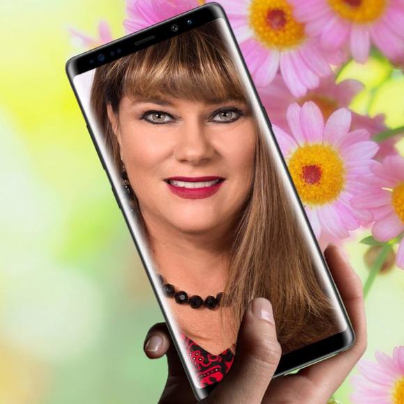 Meet your Posher, Louise - Picture 1 of 1